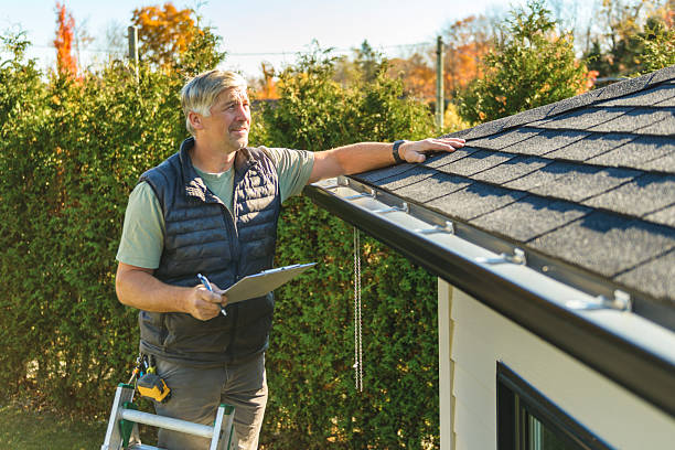 Professional Metal Roofing technician working in Pownal, VT